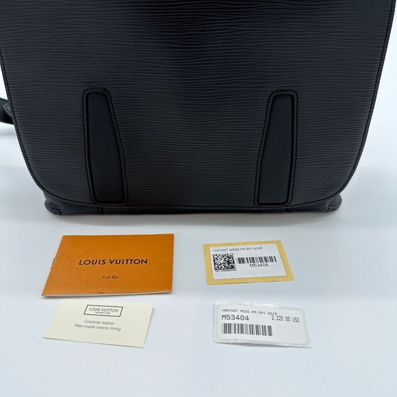 Louis Vuitton Harrington PM Messenger Epi Leather Noir Brand New with Tags - Picture 15 of 16